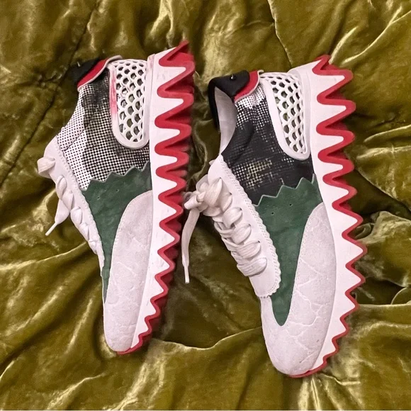 Christian loubotin CL Paris 38.5 size sneakers flawed read below ! Only shoes - Picture 3 of 13